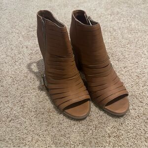 Circus Open-Toe Heel